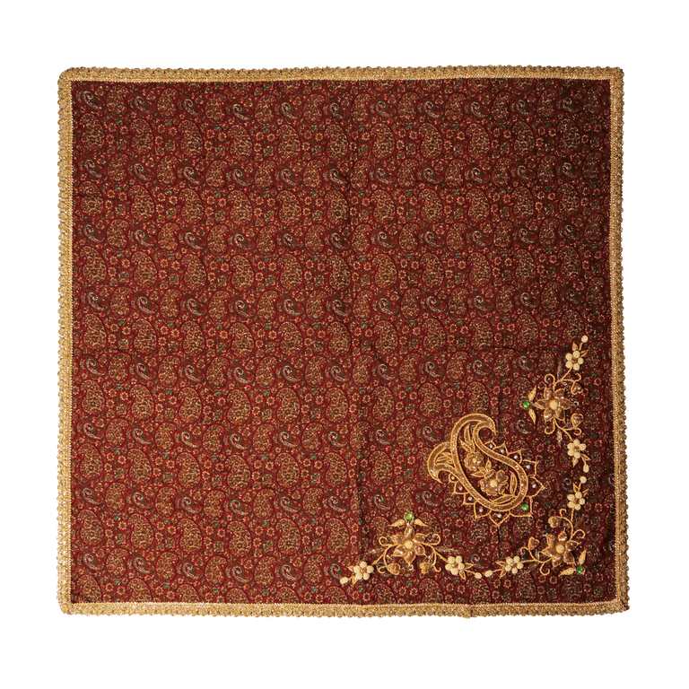 1033151111 رومیزی ترمه طرح ترنج